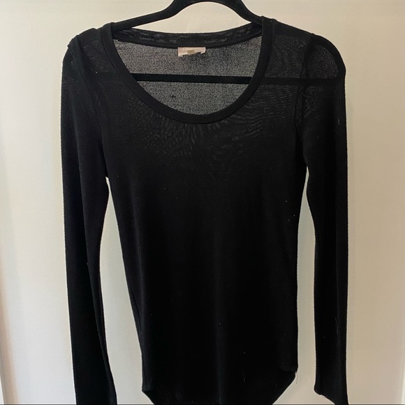 Aritzia Wilfred free Black long sleeve
